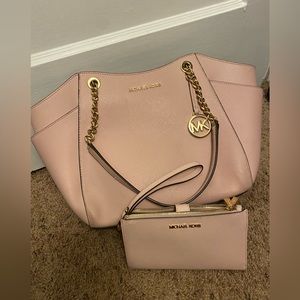 Powder pink Michael Kors jet set purse + wallet